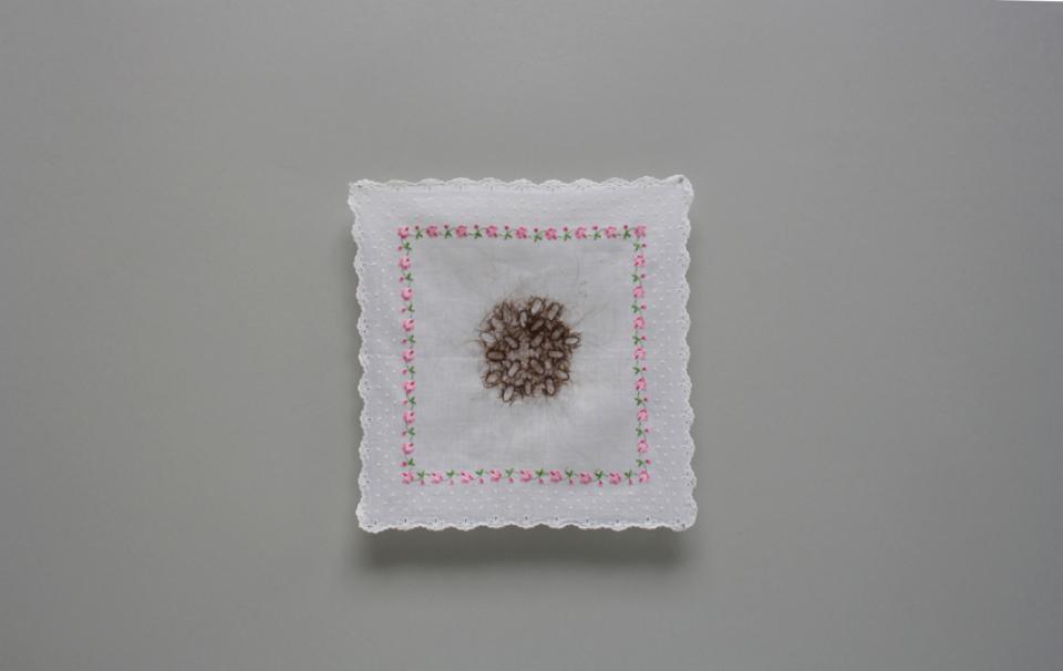 no title, 2015,head hair, ladies handkerchief, pin needles,28 x 295 cm